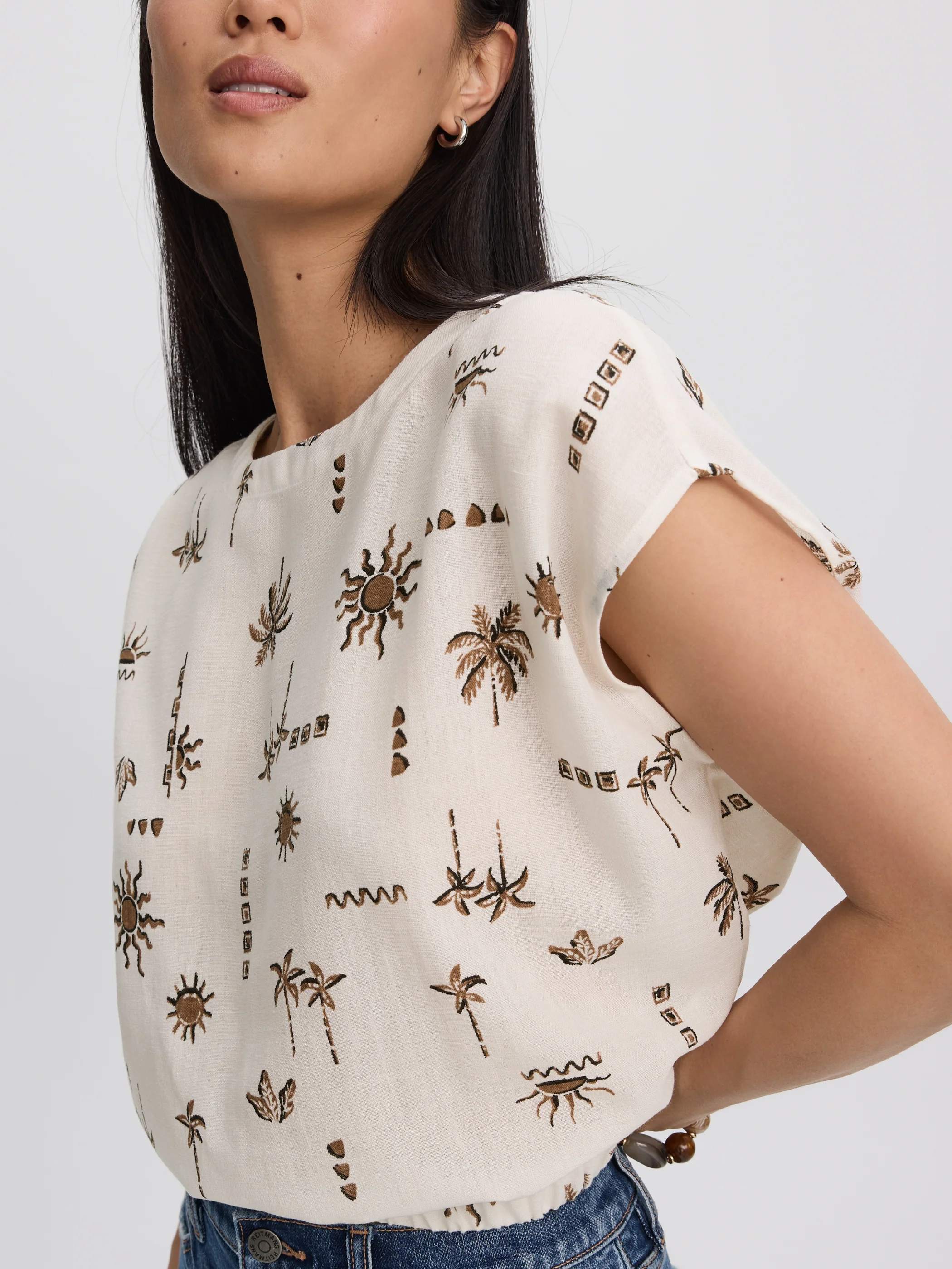 Extended-Sleeve Crew-Neck Blouse with Elasticated Hem - Image 6
